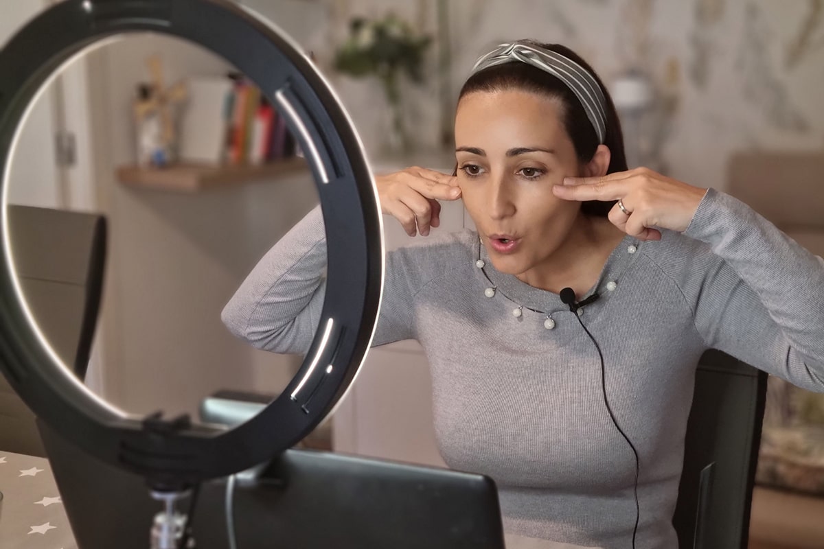 calma-de-luna-curso-online-yoga-facial-mayo-2021 Cursos Online de Yoga Facial en mayo